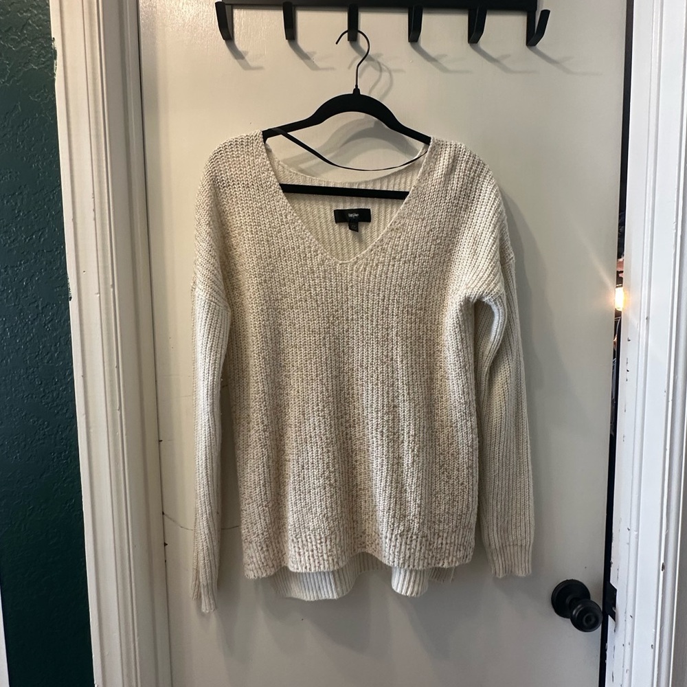 M&M'S Cream V-Neck Sweater